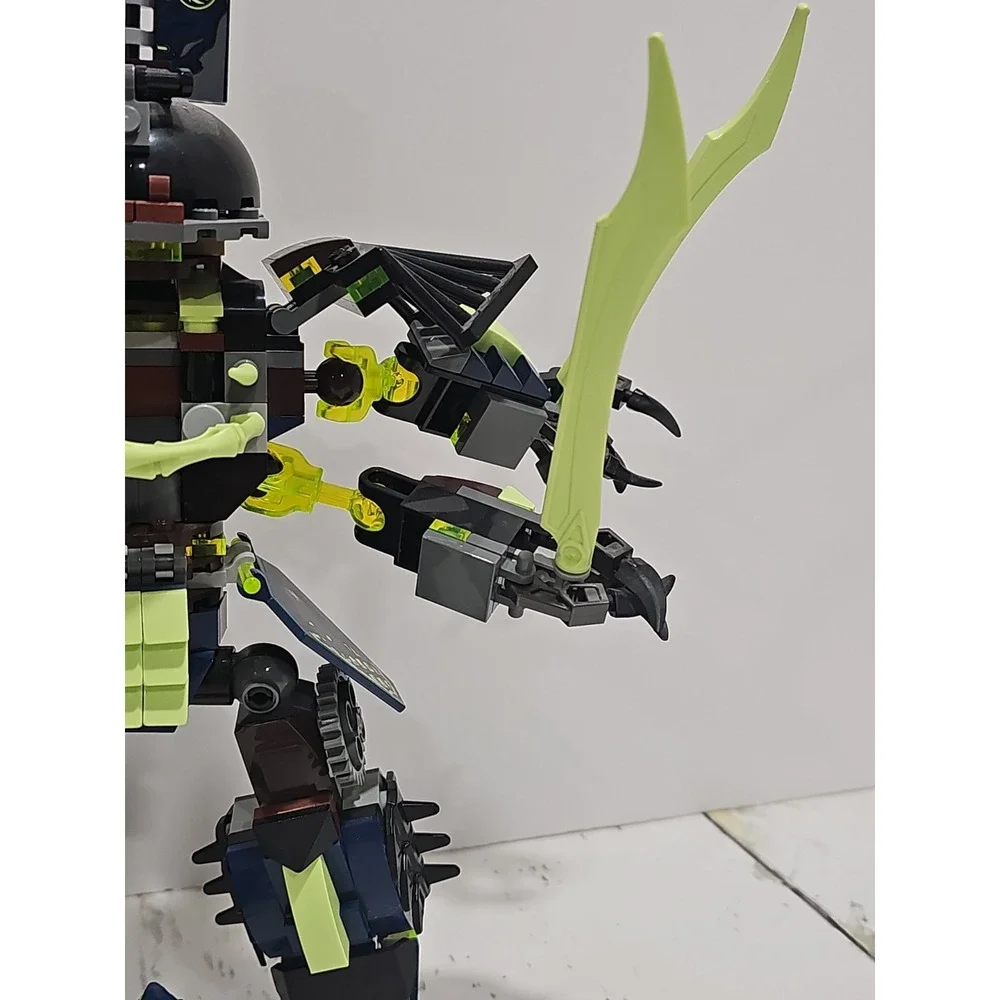 LEGO NINJAGO 70737 Titan Mech Battle With 1 Minifigure (Retired 2015)